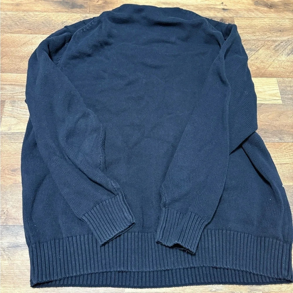 Dockers Men's Dark Blue Sweater with Light Tan Grid